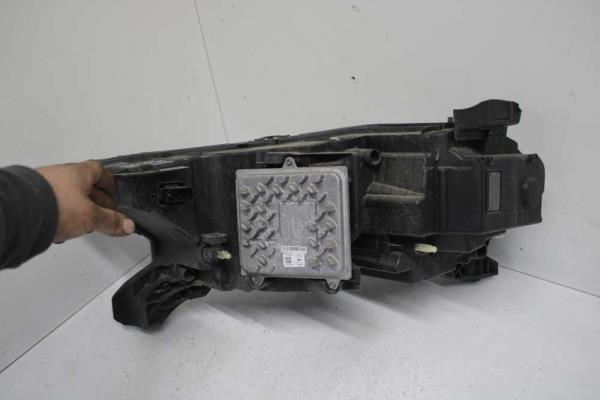 PHARE DROIT DS3 CROSSBACK - Vue 2